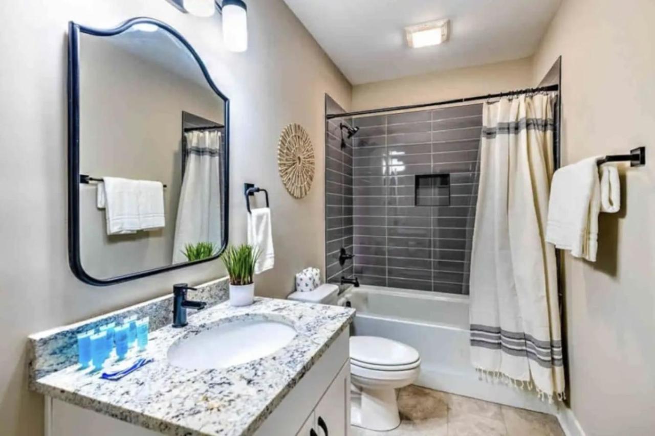 Luxury Four-Story Home, Rooftop Deck With Views, Pingpong! Sleeps 12! Nashville Exterior foto